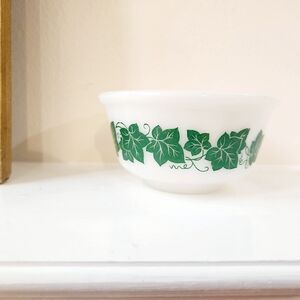 Vintage Hazel Atlas Green Ivy Leaves on White Milk Glass Bowl 1950s
